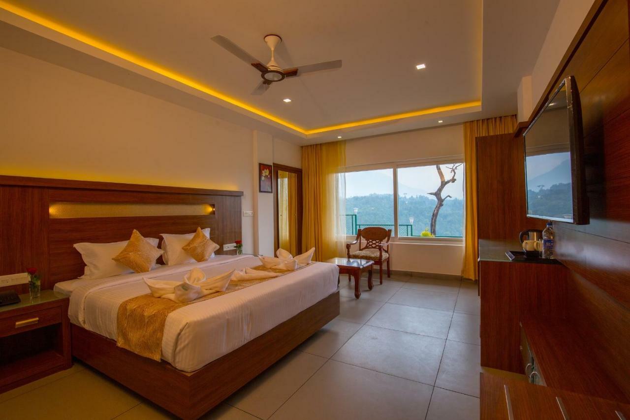 The Lake View Munnar Resort Exterior photo