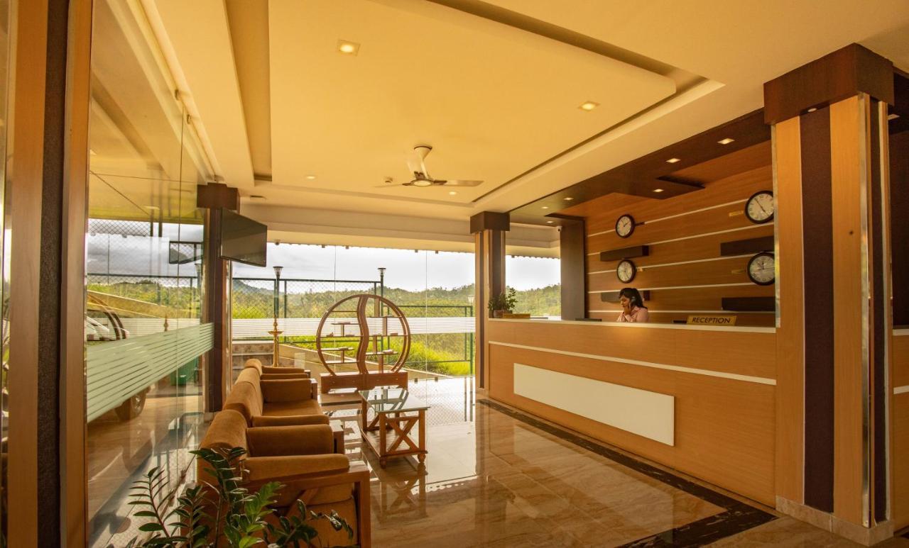The Lake View Munnar Resort Exterior photo